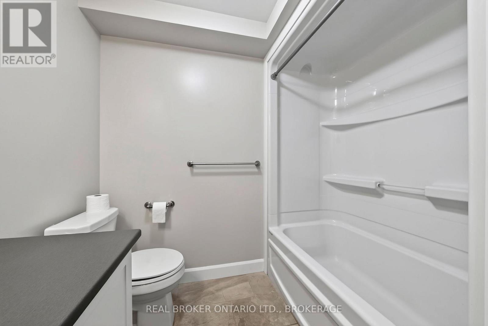 2199 Burke Avenue, Cornwall, ON - Indoor Photo Showing Bathroom