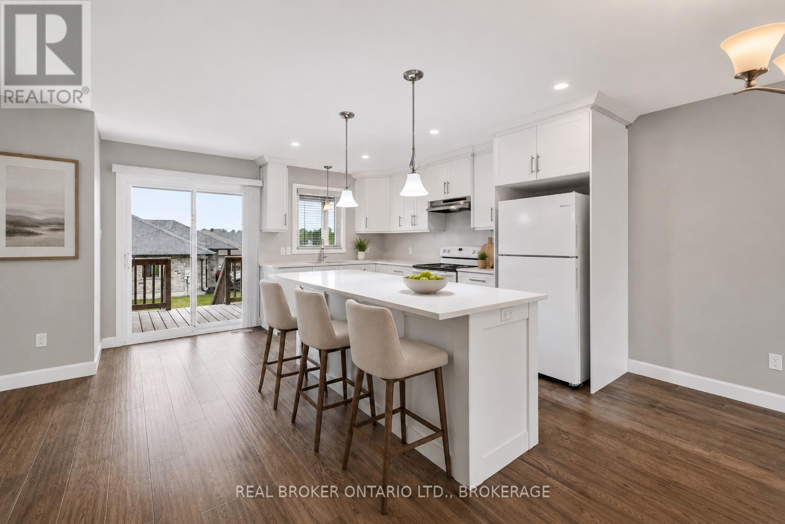 Photo has been virtually staged. - 2199 Burke Avenue, Cornwall, ON - Indoor Photo Showing Kitchen
