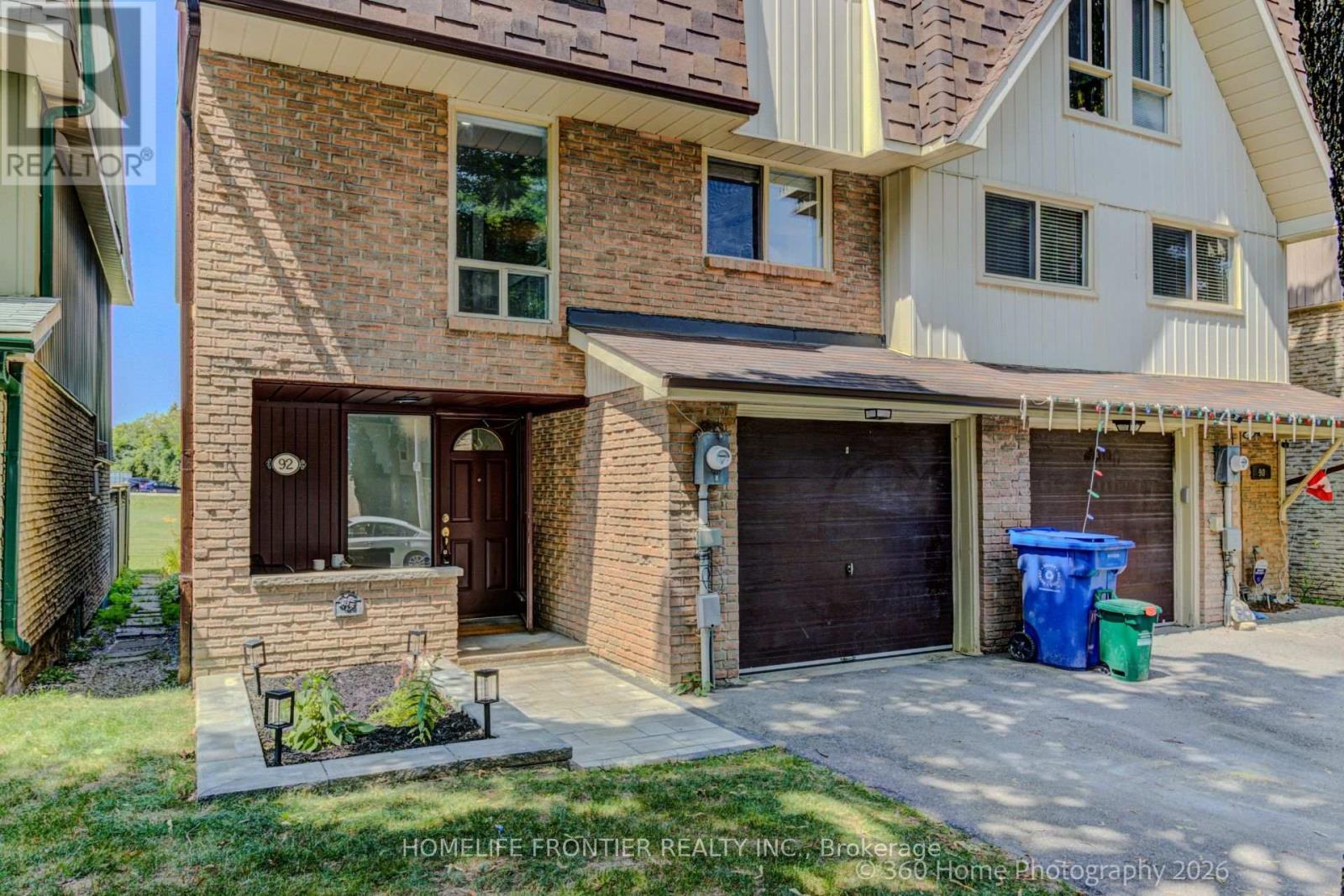 92 Poplar Crescent W, Aurora, ON - Outdoor