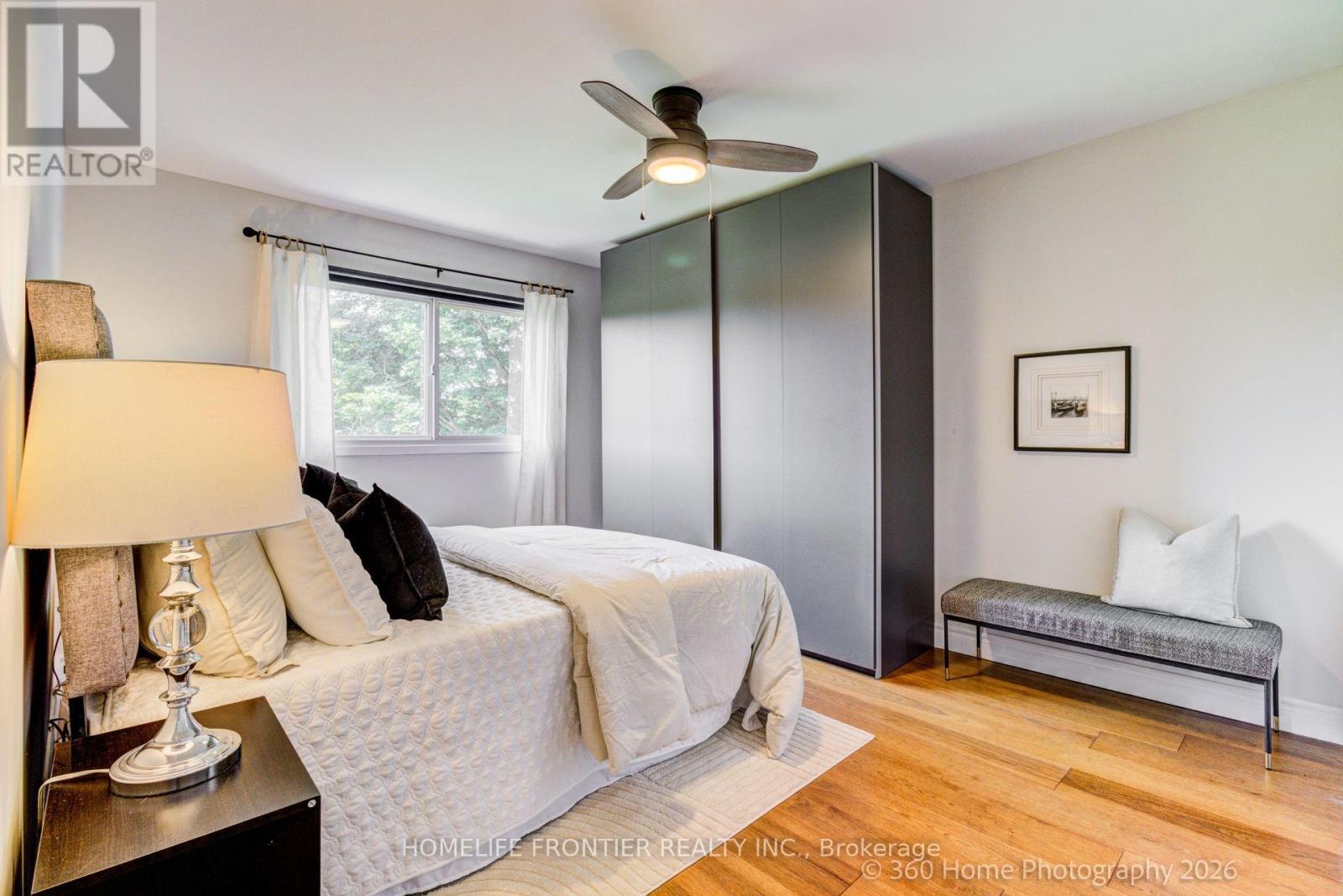 92 Poplar Crescent W, Aurora, ON - Indoor Photo Showing Bedroom