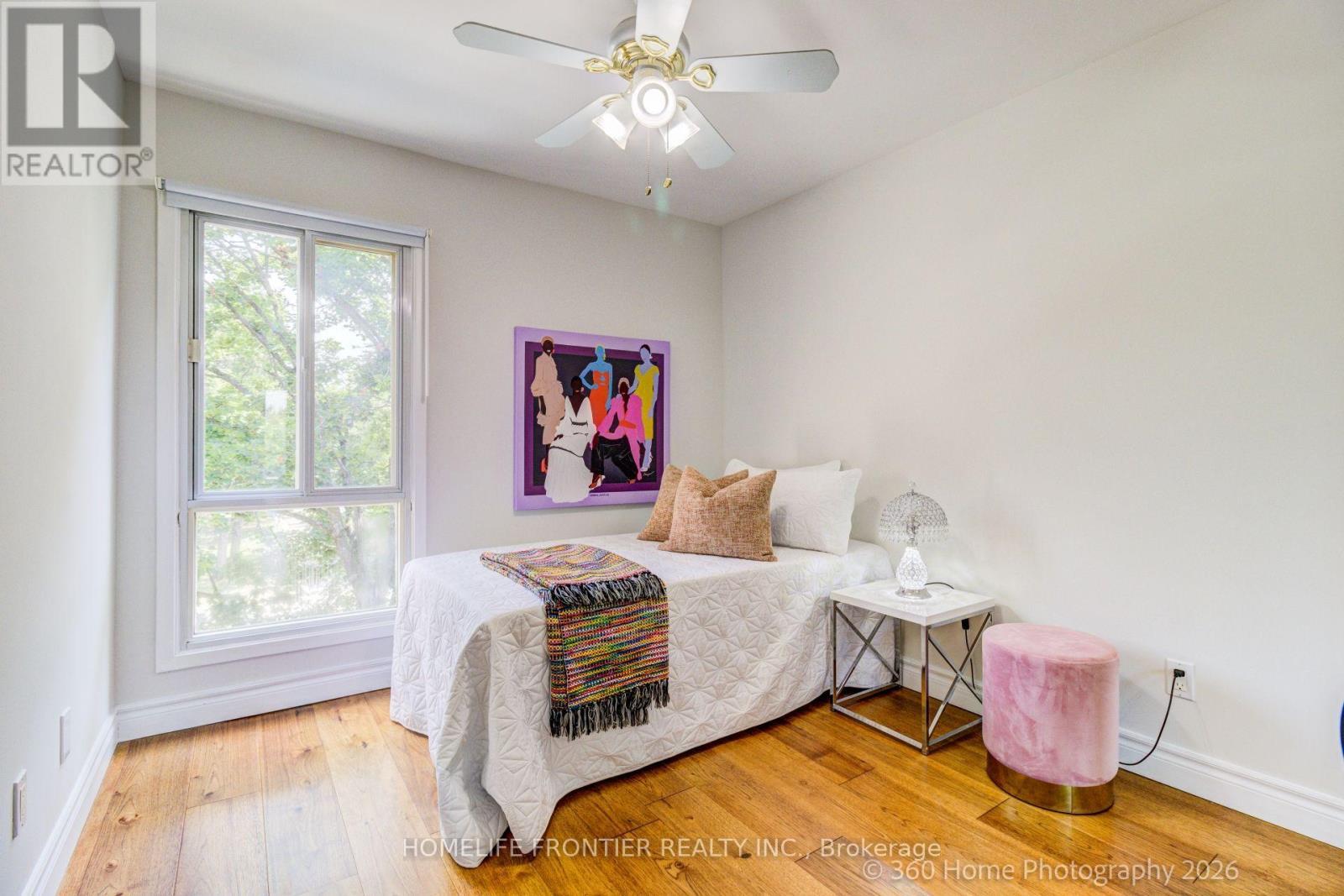 92 Poplar Crescent W, Aurora, ON - Indoor Photo Showing Bedroom
