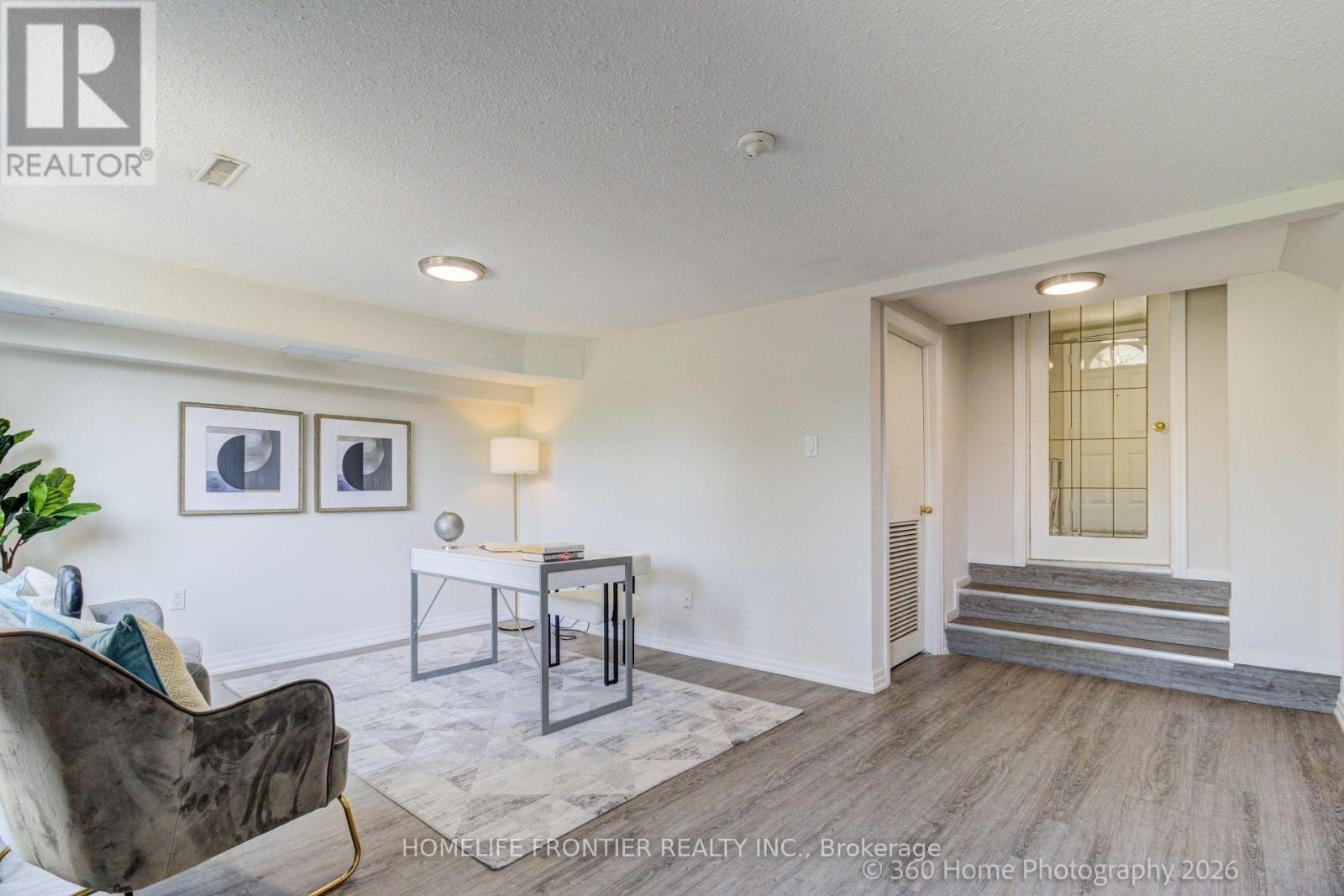 92 Poplar Crescent W, Aurora, ON - Indoor