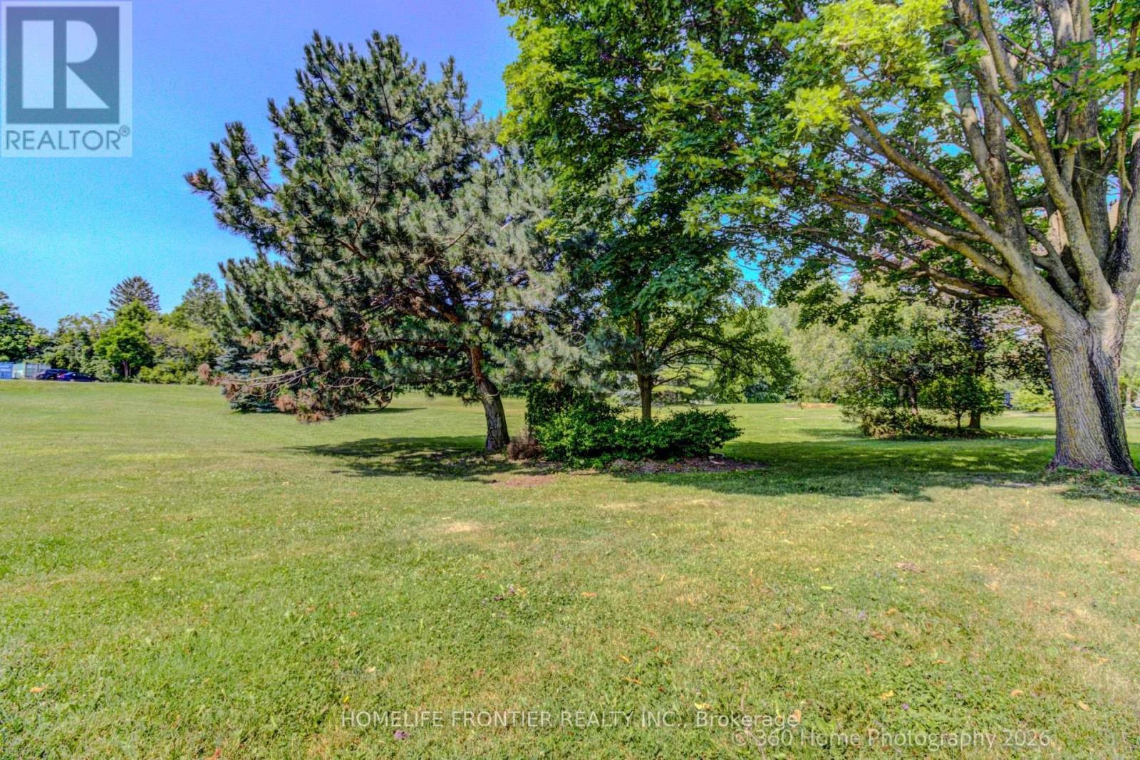 92 Poplar Crescent W, Aurora, ON - Outdoor