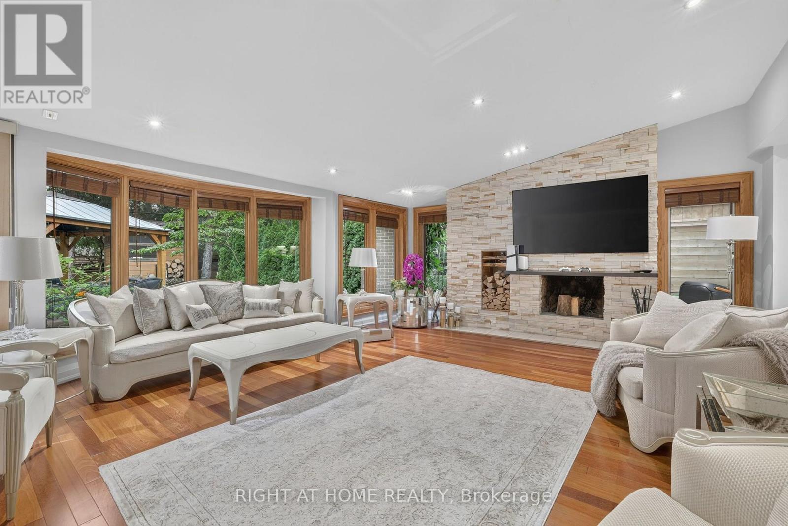 35 Brightbay Crescent, Markham, ON - Indoor Photo Showing Living Room With Fireplace