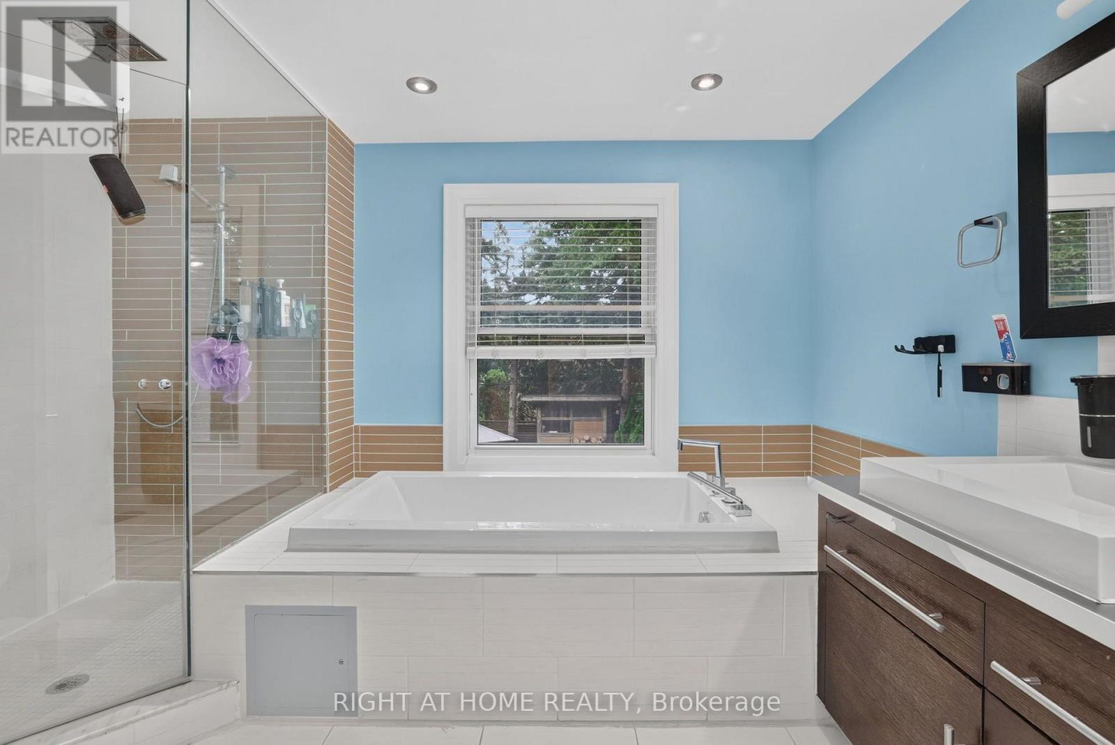 35 Brightbay Crescent, Markham, ON - Indoor Photo Showing Bathroom