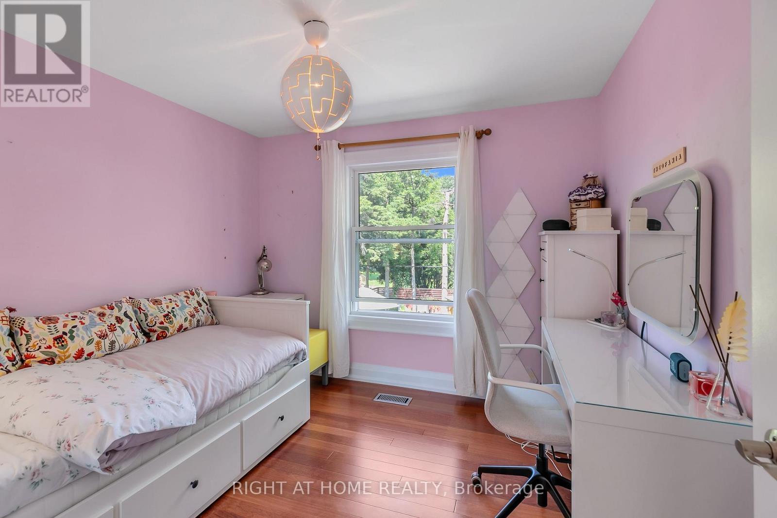 35 Brightbay Crescent, Markham, ON - Indoor Photo Showing Bedroom