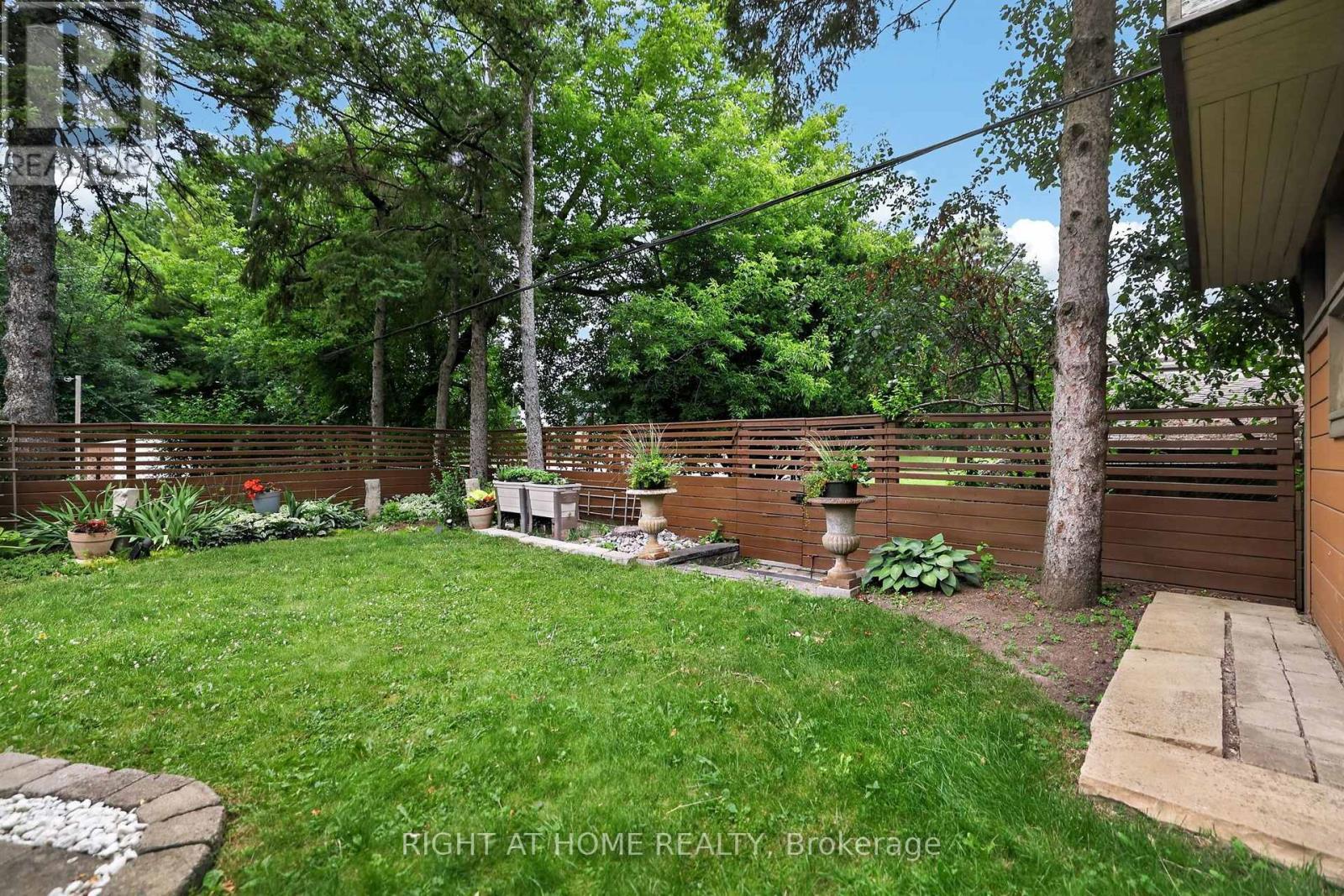 35 Brightbay Crescent, Markham, ON - Outdoor