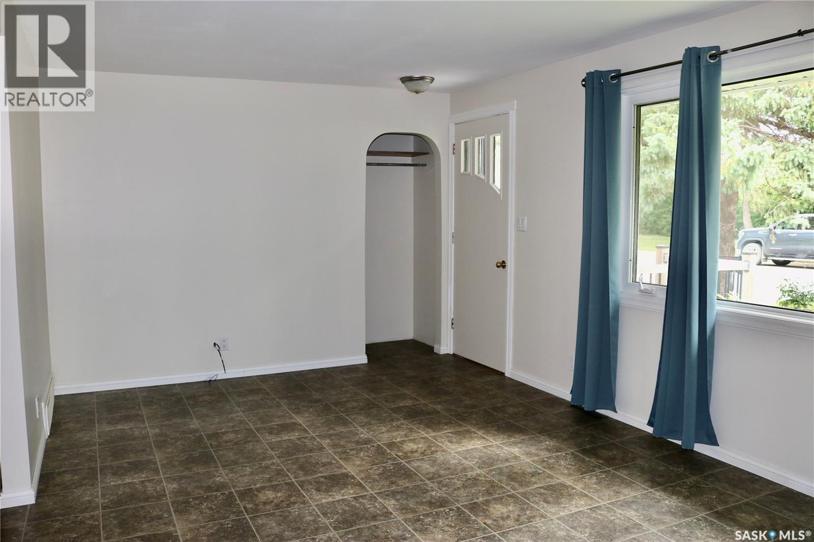 509 Mark Avenue, Moosomin, SK - Indoor Photo Showing Other Room