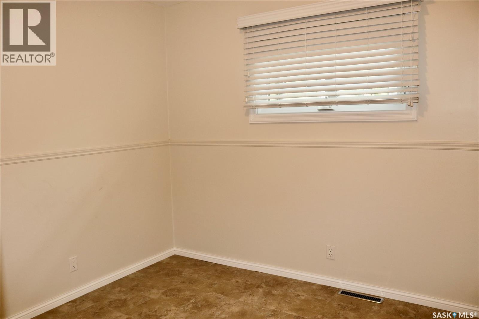 509 Mark Avenue, Moosomin, SK - Indoor Photo Showing Other Room