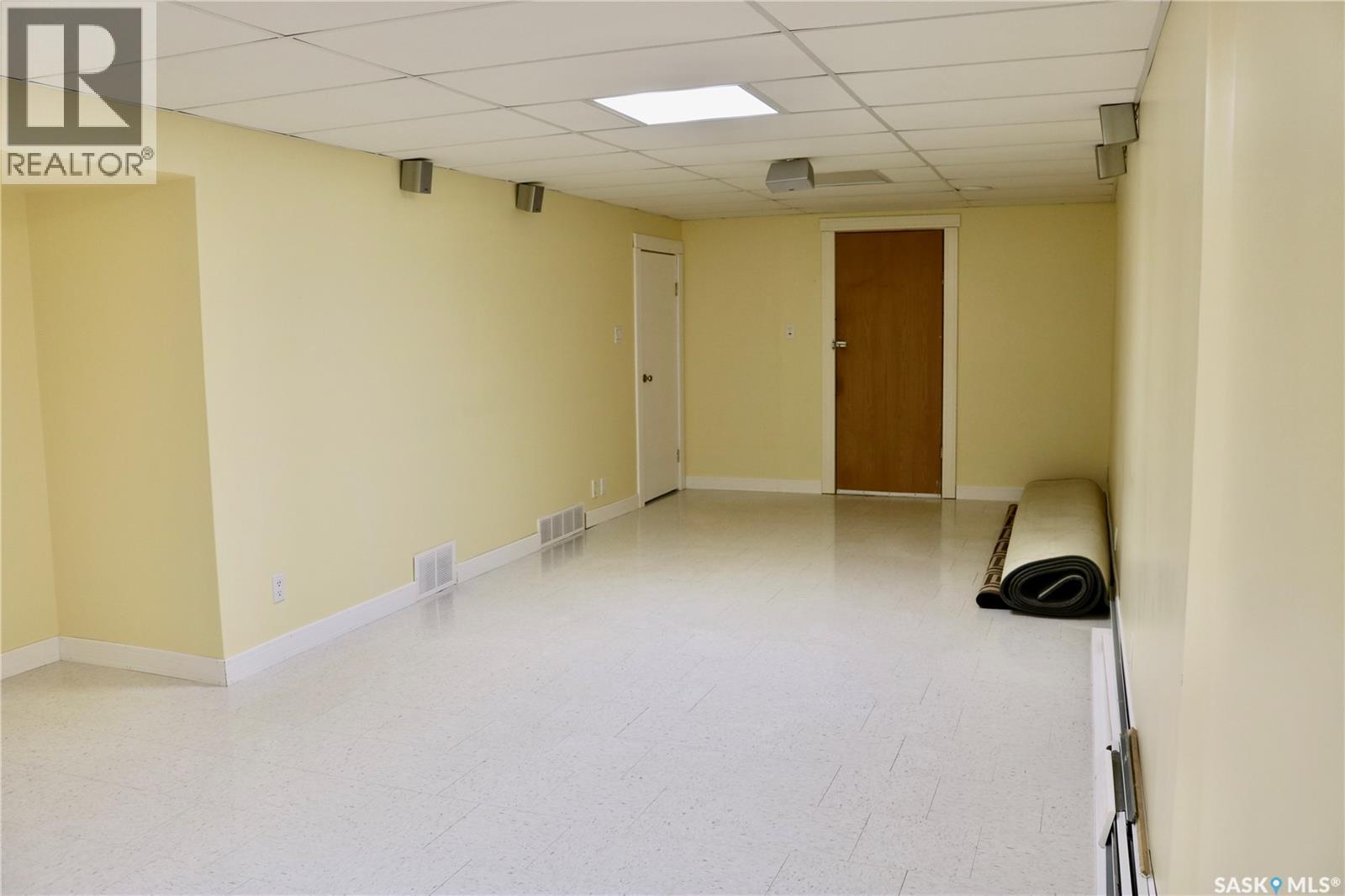 509 Mark Avenue, Moosomin, SK - Indoor