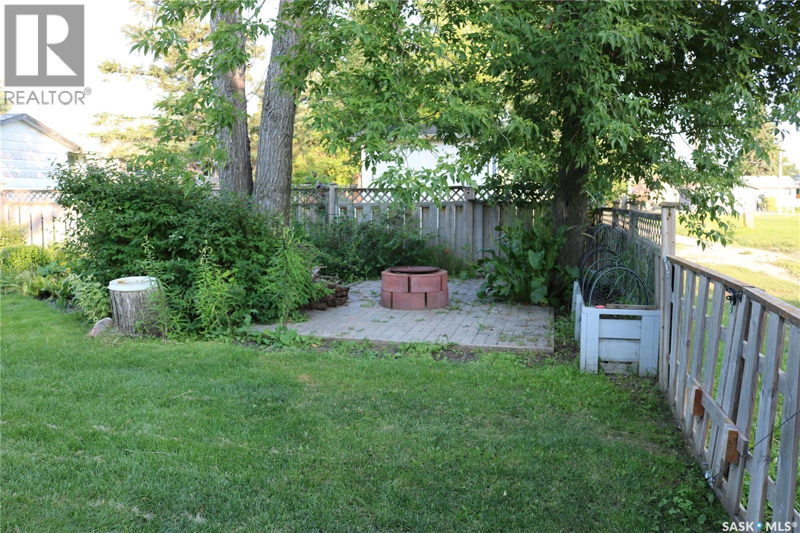 509 Mark Avenue, Moosomin, SK - Outdoor