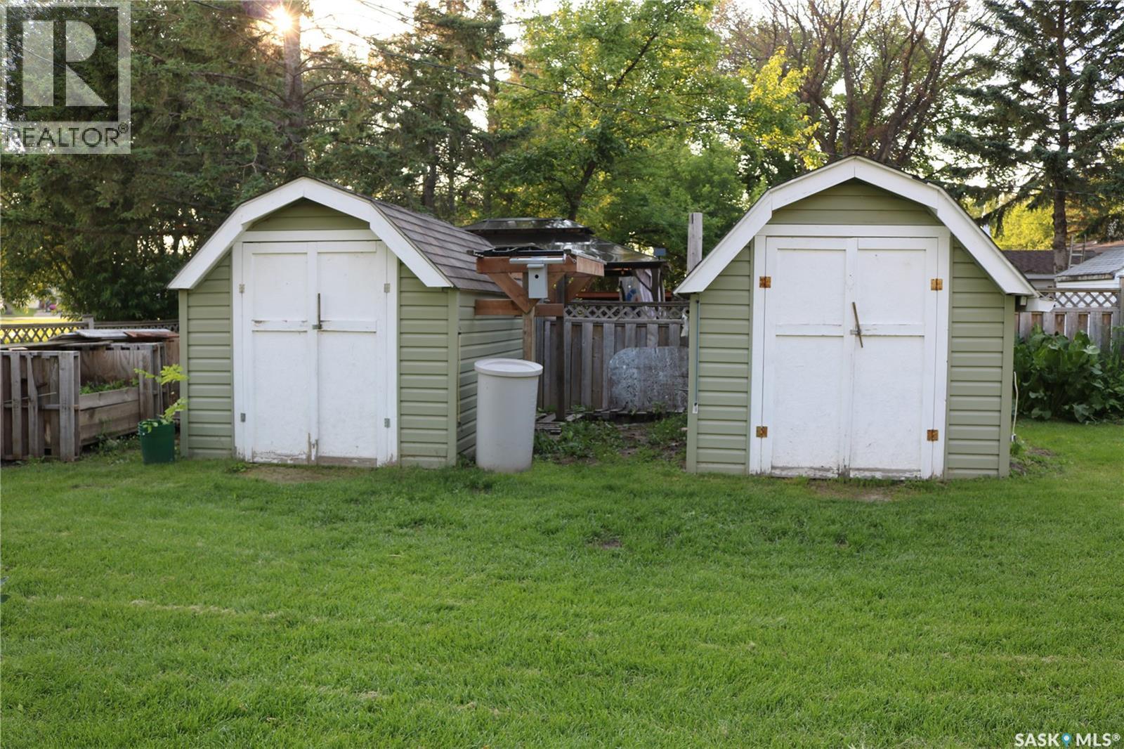 509 Mark Avenue, Moosomin, SK - Outdoor