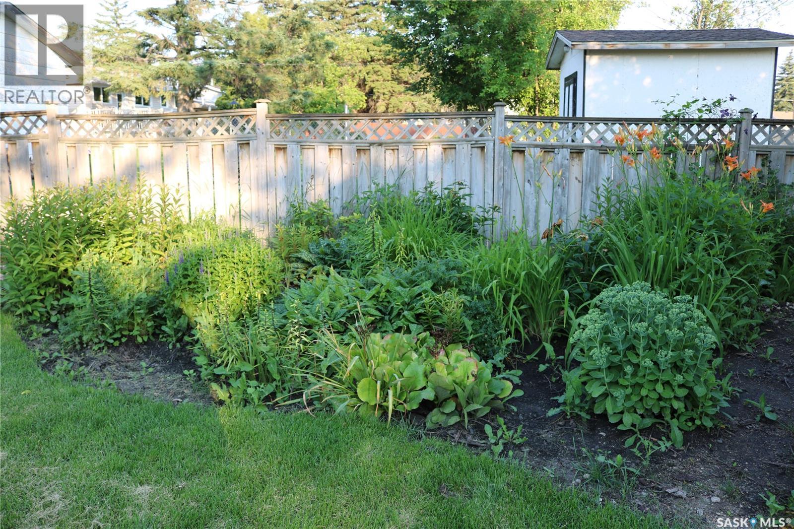 509 Mark Avenue, Moosomin, SK - Outdoor