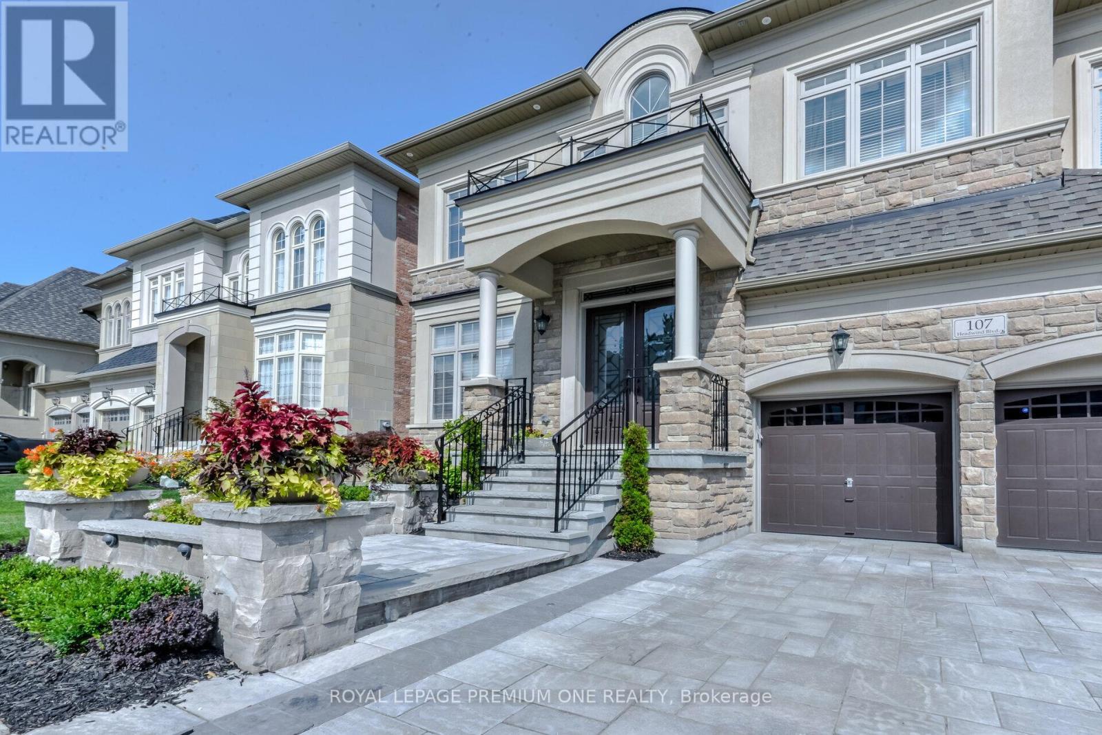 107 Headwind Boulevard, Vaughan, ON - Outdoor With Facade