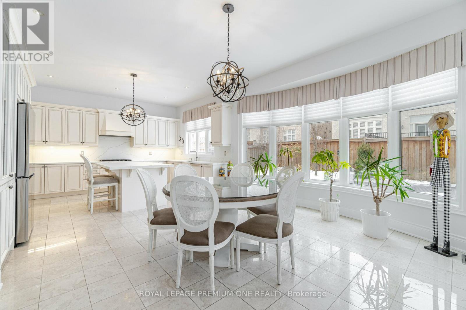 107 Headwind Boulevard, Vaughan, ON - Indoor Photo Showing Dining Room