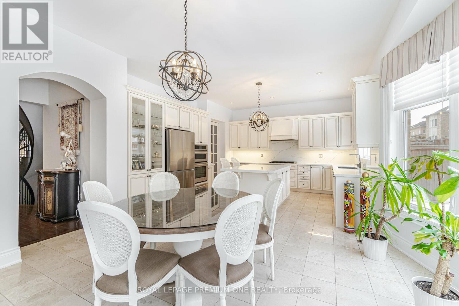 107 Headwind Boulevard, Vaughan, ON - Indoor Photo Showing Dining Room
