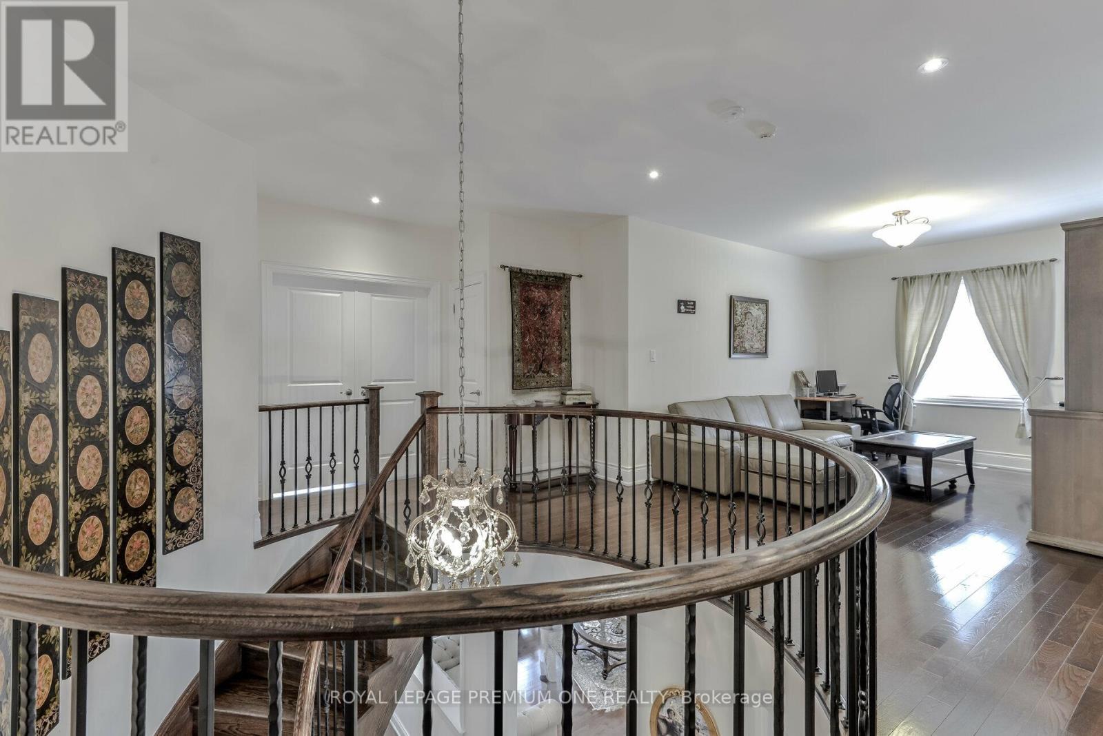107 Headwind Boulevard, Vaughan, ON - Indoor Photo Showing Other Room