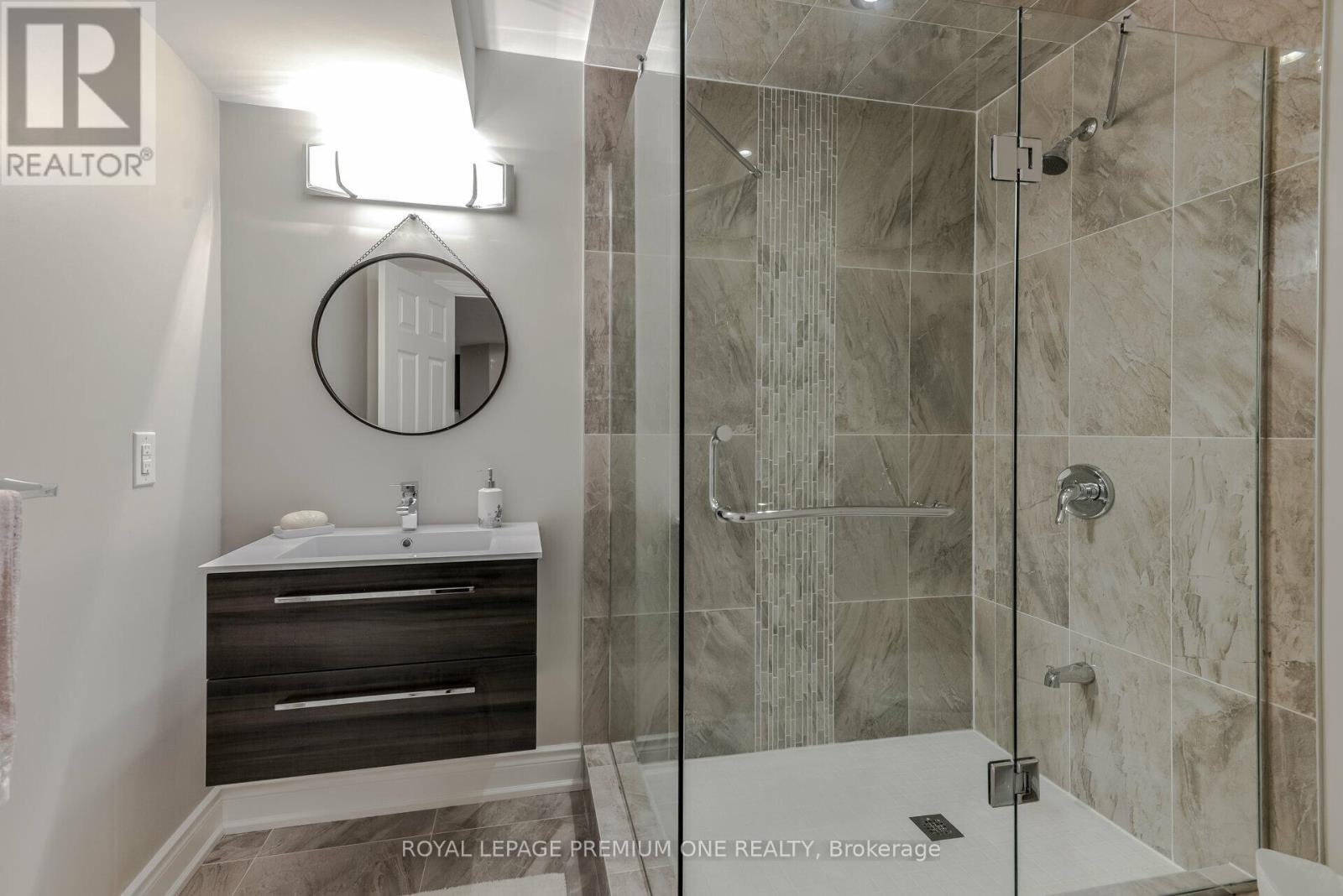 107 Headwind Boulevard, Vaughan, ON - Indoor Photo Showing Bathroom