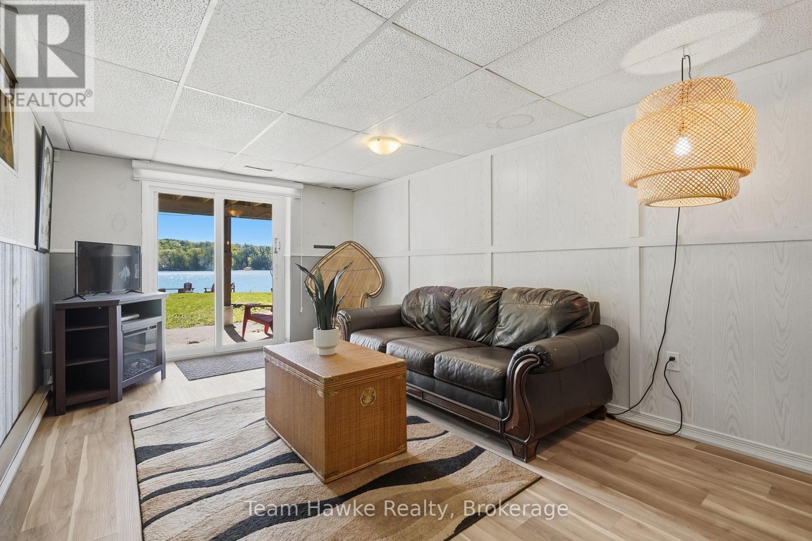 23 Timcourt Drive, Tiny, ON - Indoor