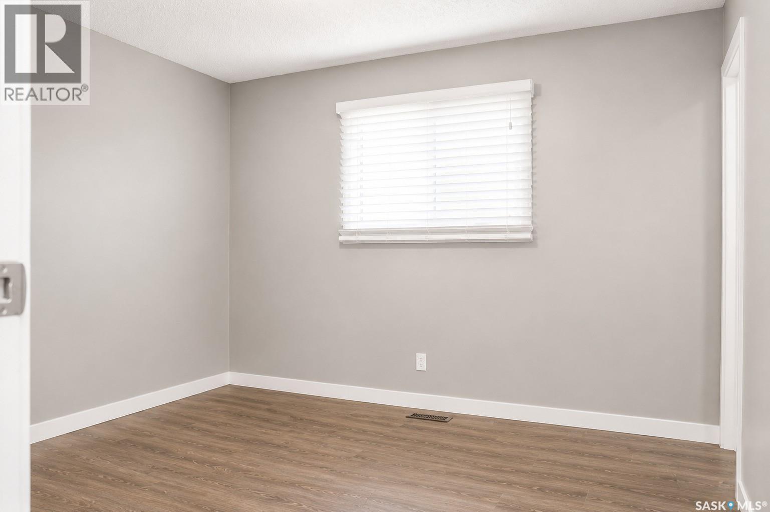326 3Rd Avenue, Young, SK - Indoor Photo Showing Other Room