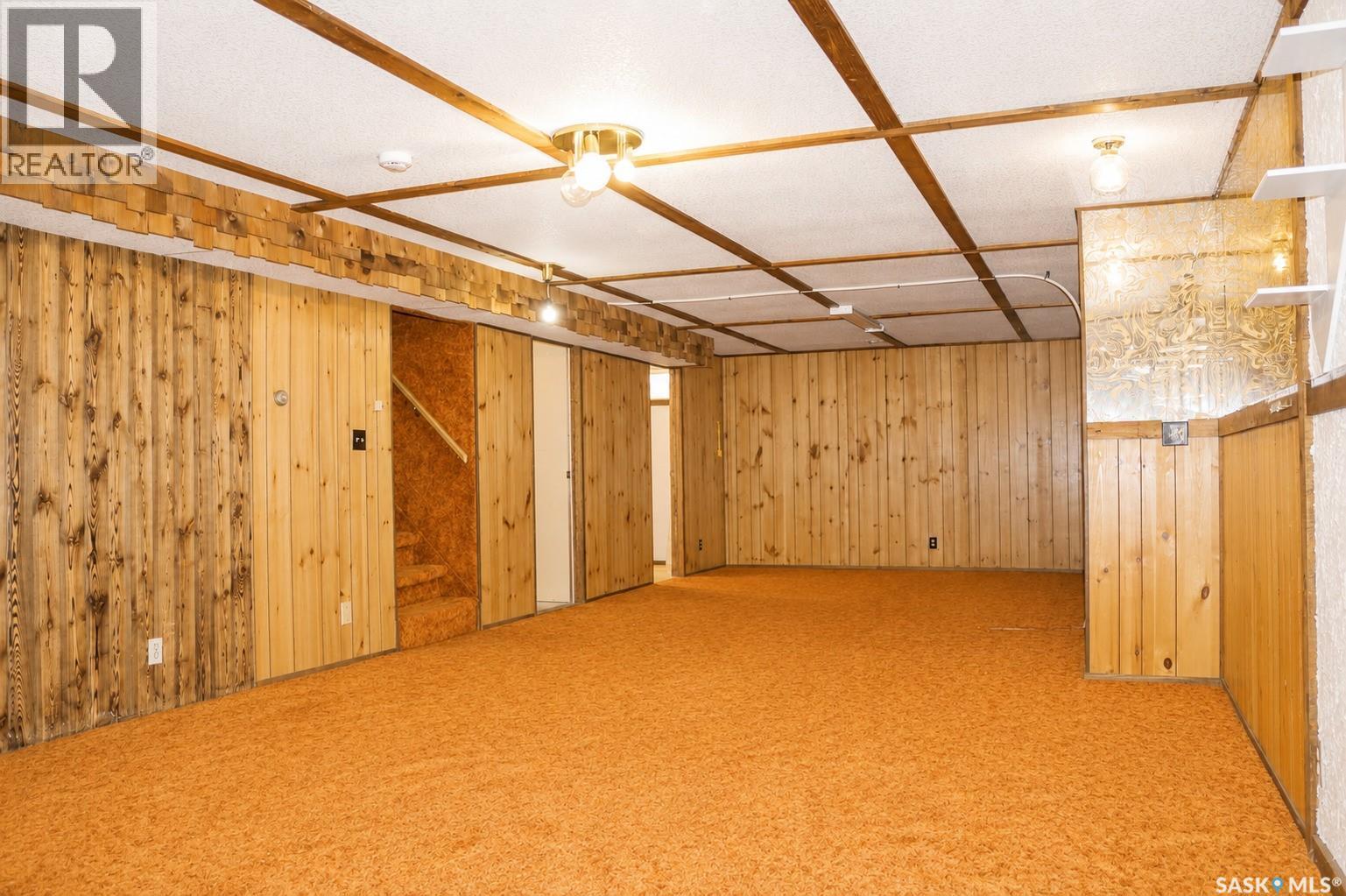 326 3Rd Avenue, Young, SK - Indoor Photo Showing Other Room