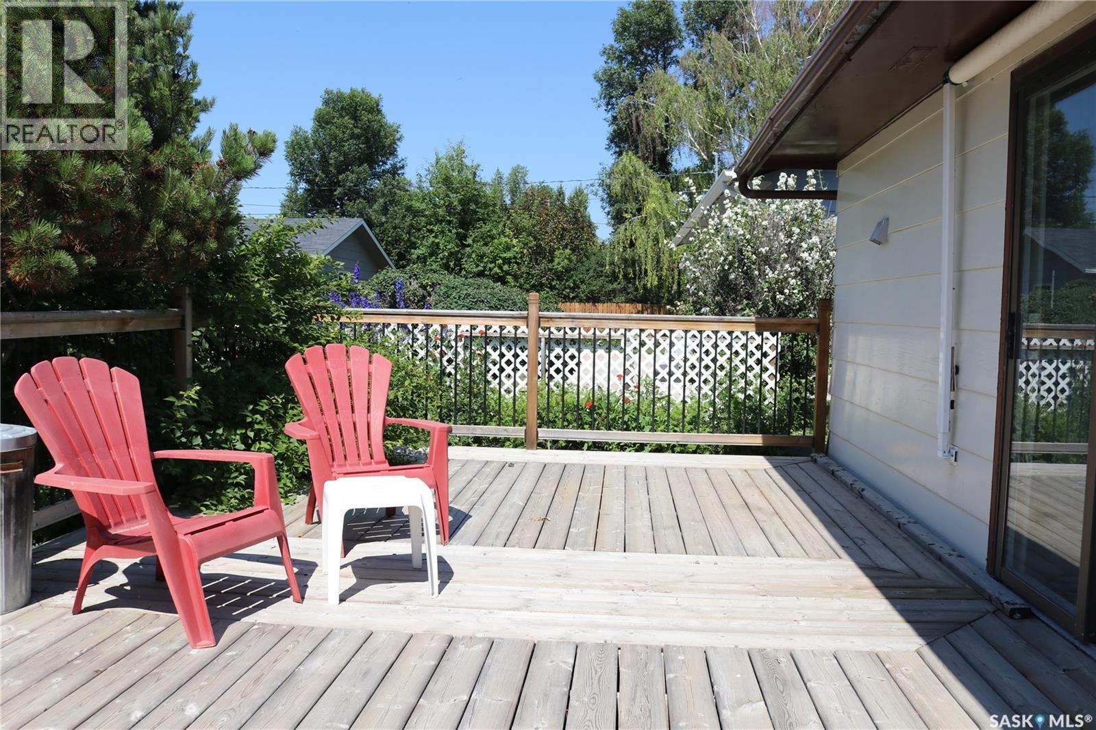 326 3Rd Avenue, Young, SK - Outdoor With Deck Patio Veranda With Exterior