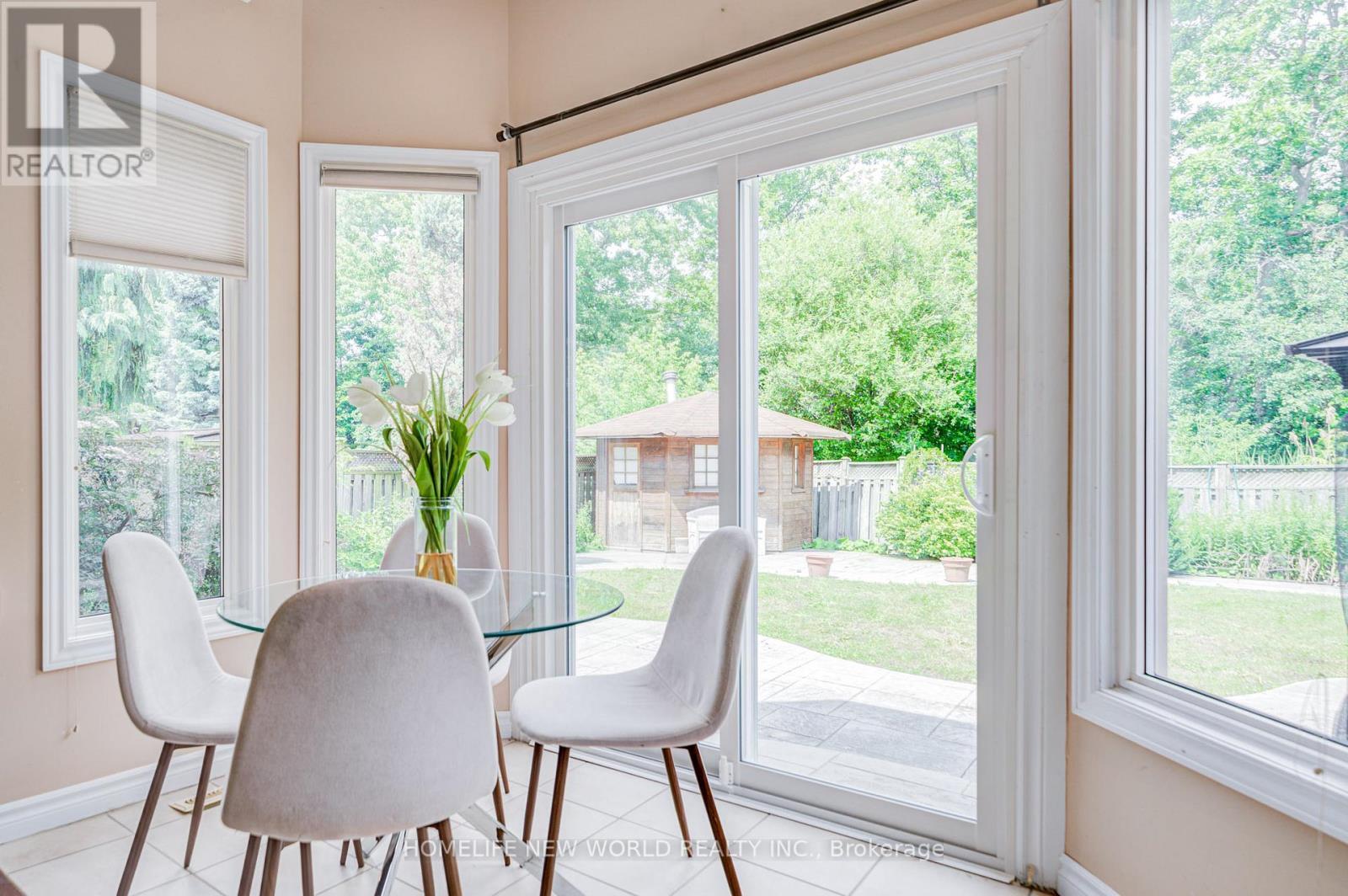4468 Beacon Lane, Mississauga, ON - Indoor Photo Showing Dining Room