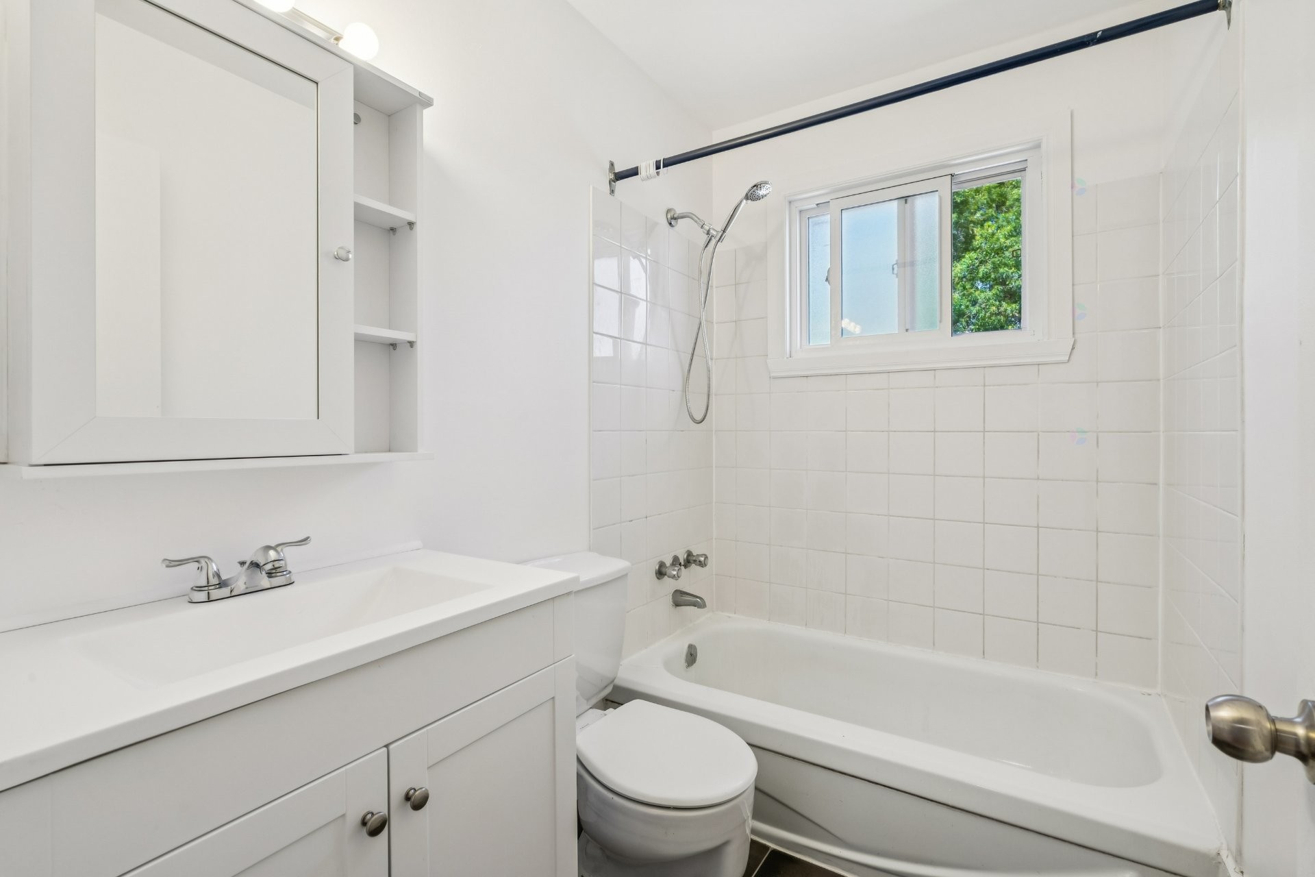 Salle de bains - 8-68 6E Avenue, L'Île-Perrot, QC - Indoor Photo Showing Bathroom