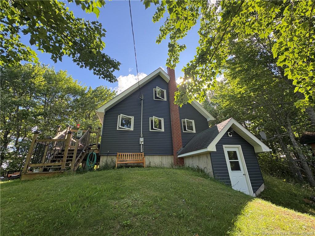 27 Binks Cres, Harvey, NB