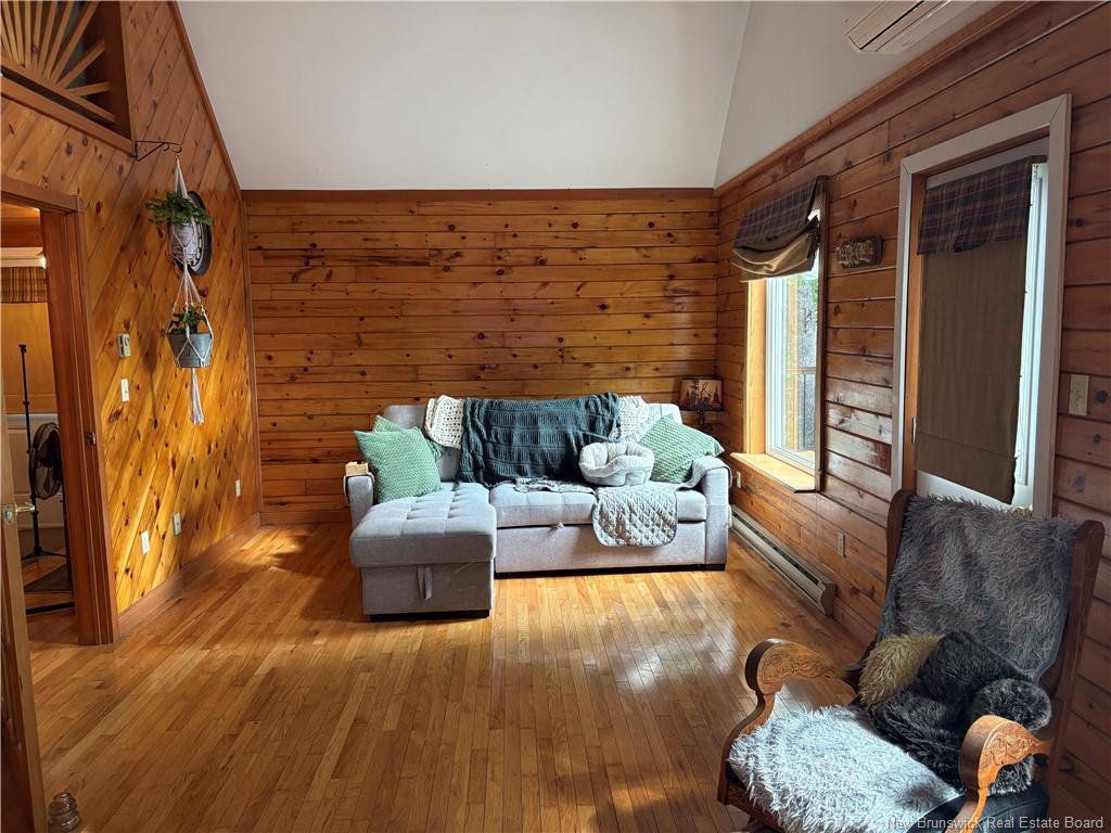 27 Binks Cres, Harvey, NB