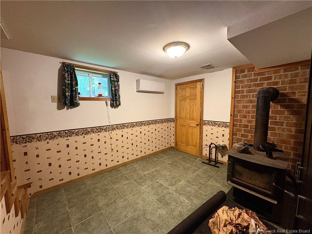 27 Binks Cres, Harvey, NB