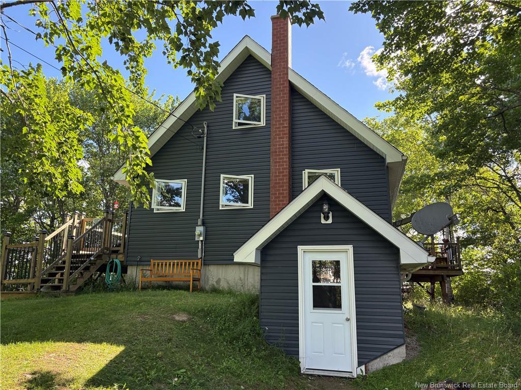 27 Binks Cres, Harvey, NB