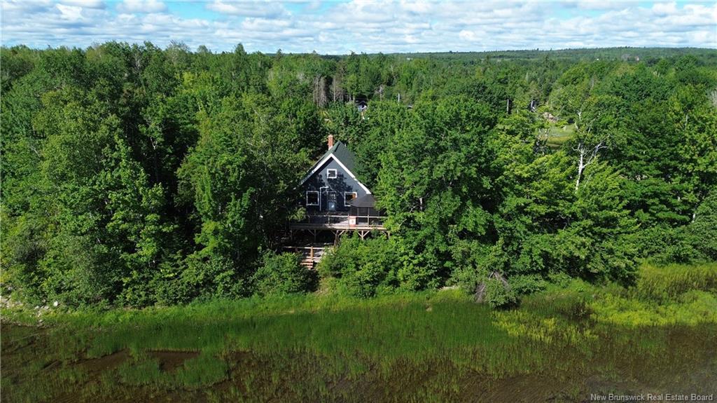 27 Binks Cres, Harvey, NB