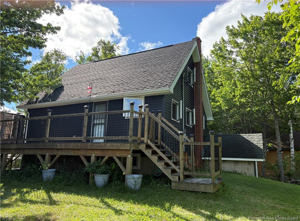 27 Binks Cres, Harvey, NB