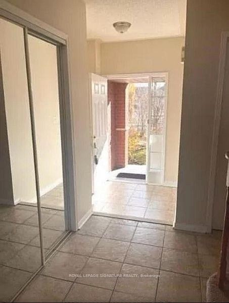 6112 Windfleet Crescent, Mississauga, ON - Indoor Photo Showing Other Room