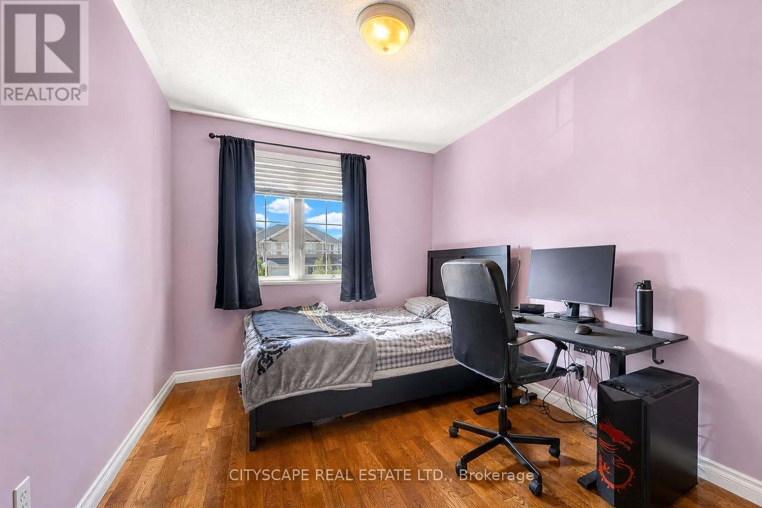 764 Avocado Crescent, Mississauga, ON - Indoor Photo Showing Bedroom