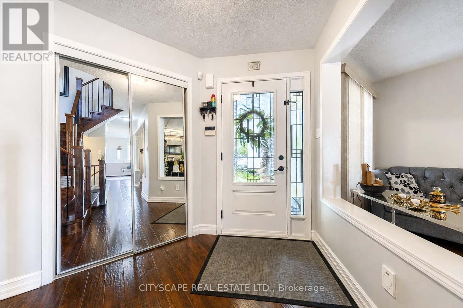 764 Avocado Crescent, Mississauga, ON - Indoor Photo Showing Other Room