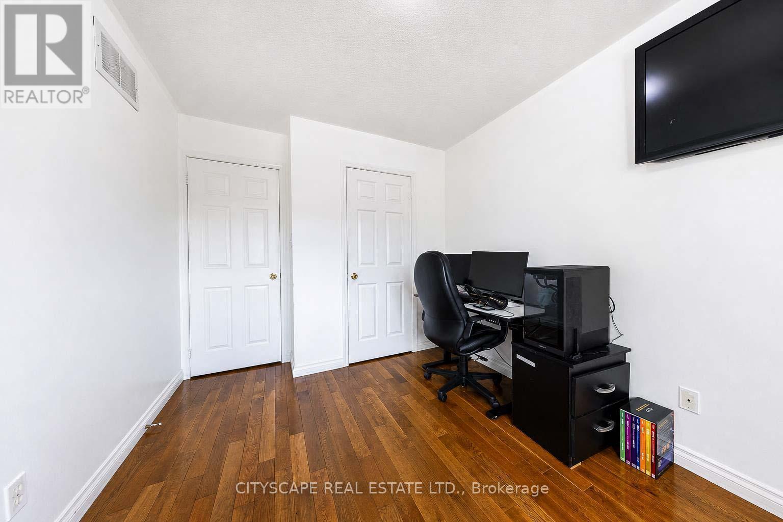 764 Avocado Crescent, Mississauga, ON - Indoor