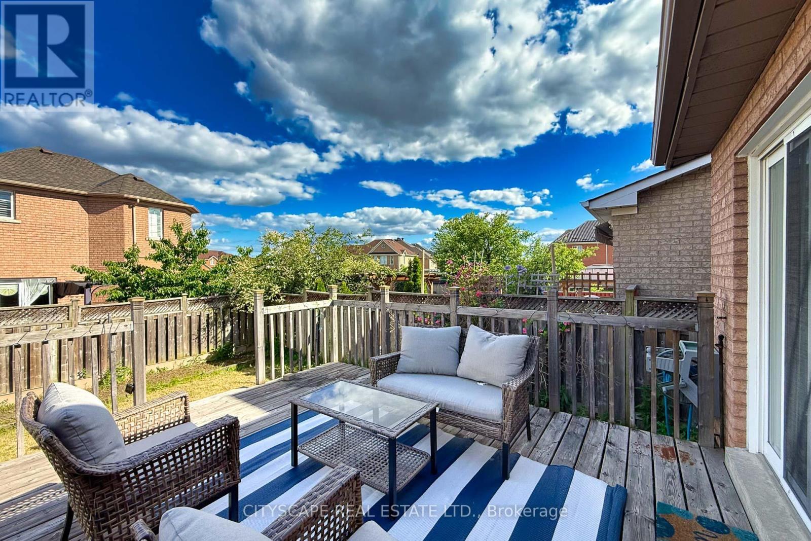 764 Avocado Crescent, Mississauga, ON - Outdoor With Deck Patio Veranda With Exterior