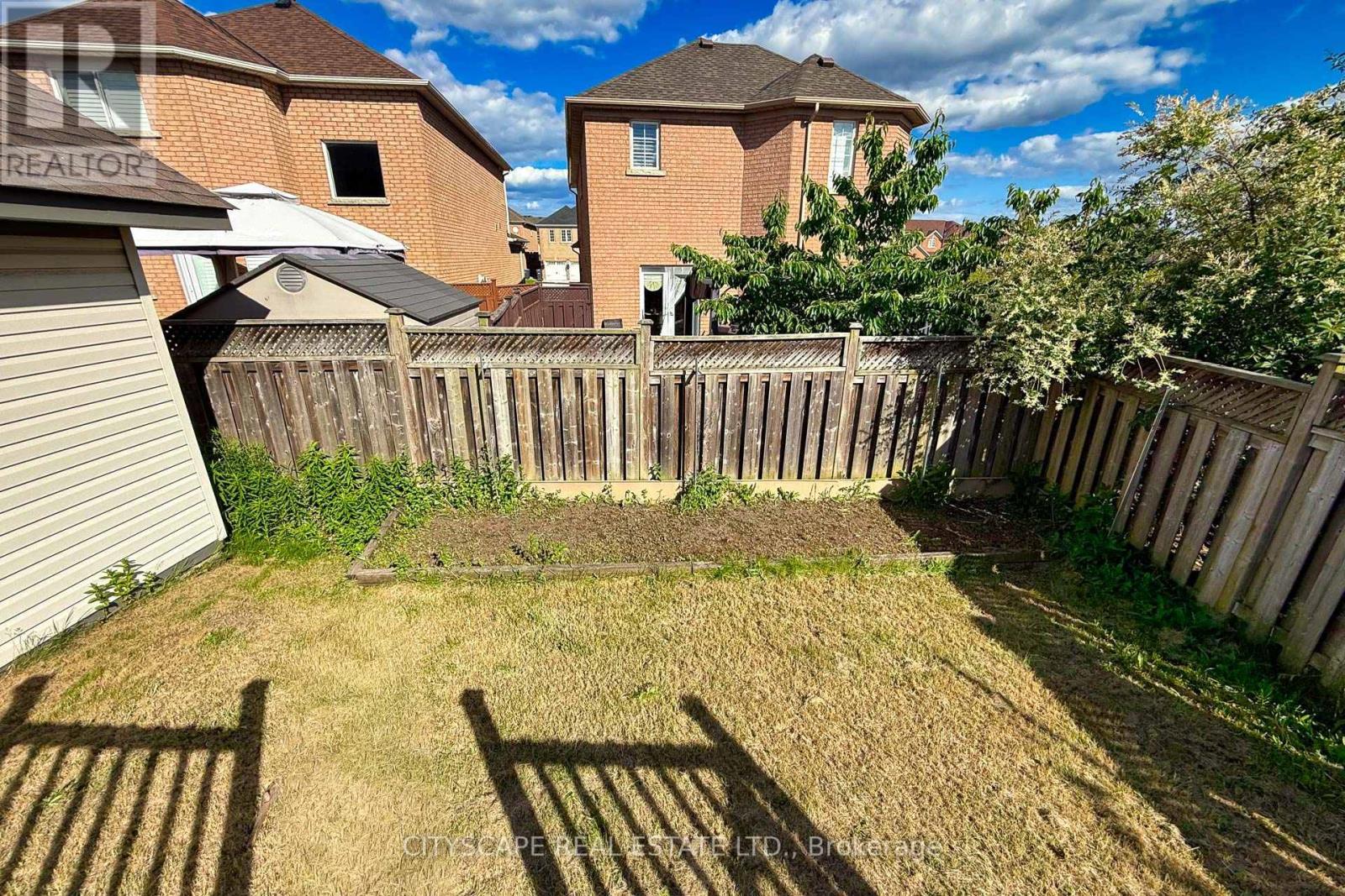 764 Avocado Crescent, Mississauga, ON - Outdoor
