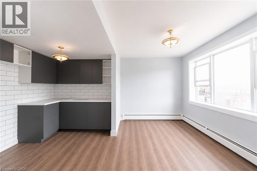 355 Main Street E Unit# 2, Hamilton, ON - Indoor Photo Showing Other Room