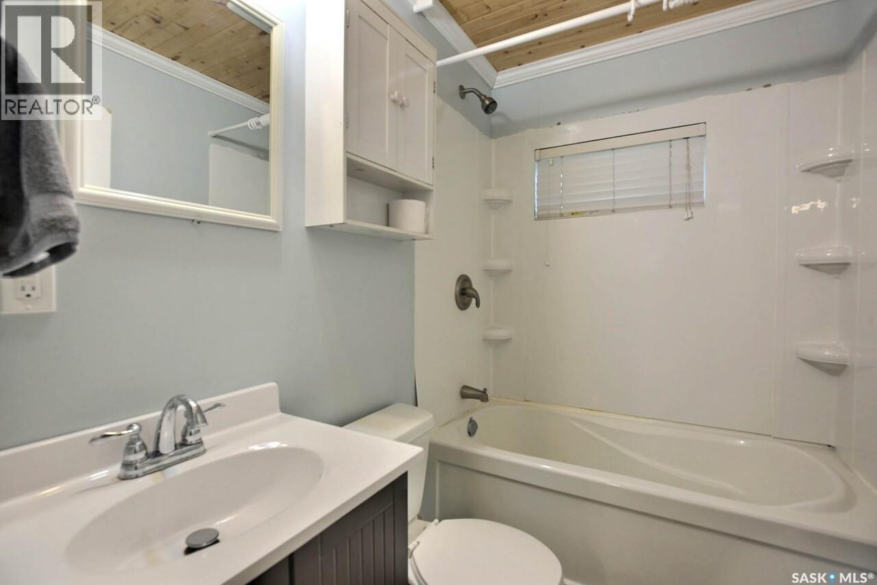 2354 Mcara Street, Regina, SK - Indoor Photo Showing Bathroom