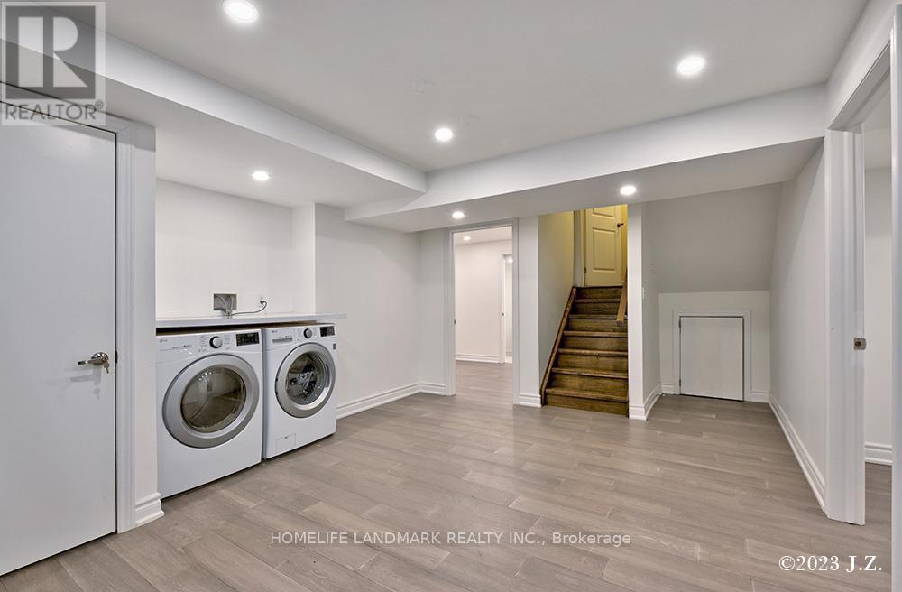 17 Elderslie Crescent, Vaughan, ON - Indoor Photo Showing Laundry Room