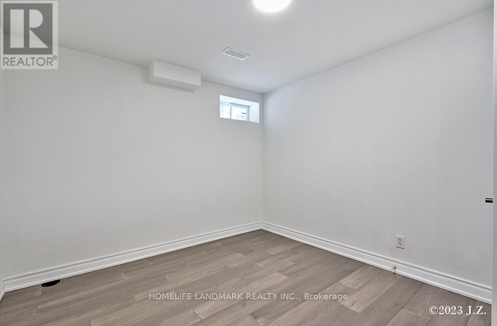 17 Elderslie Crescent, Vaughan, ON - Indoor Photo Showing Other Room
