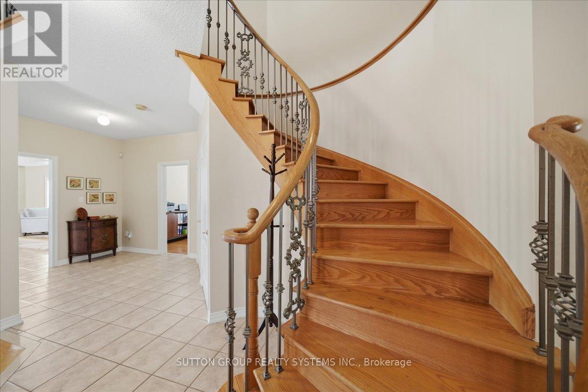 1382 Avon Drive, Mississauga, ON - Indoor Photo Showing Other Room