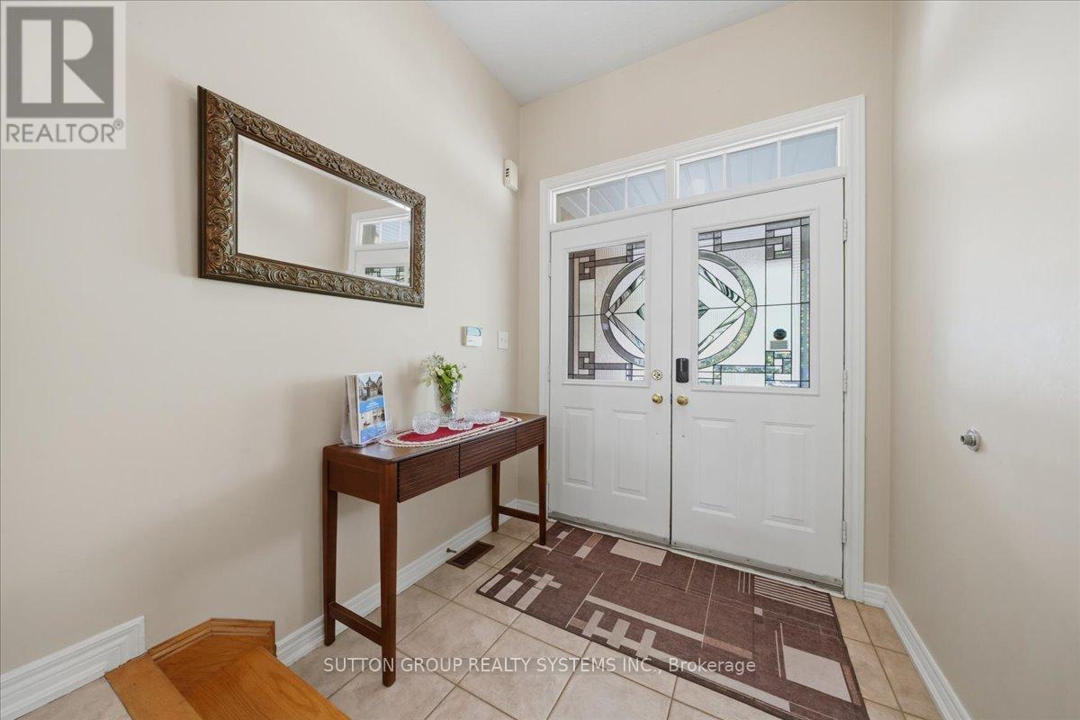 1382 Avon Drive, Mississauga, ON - Indoor Photo Showing Other Room