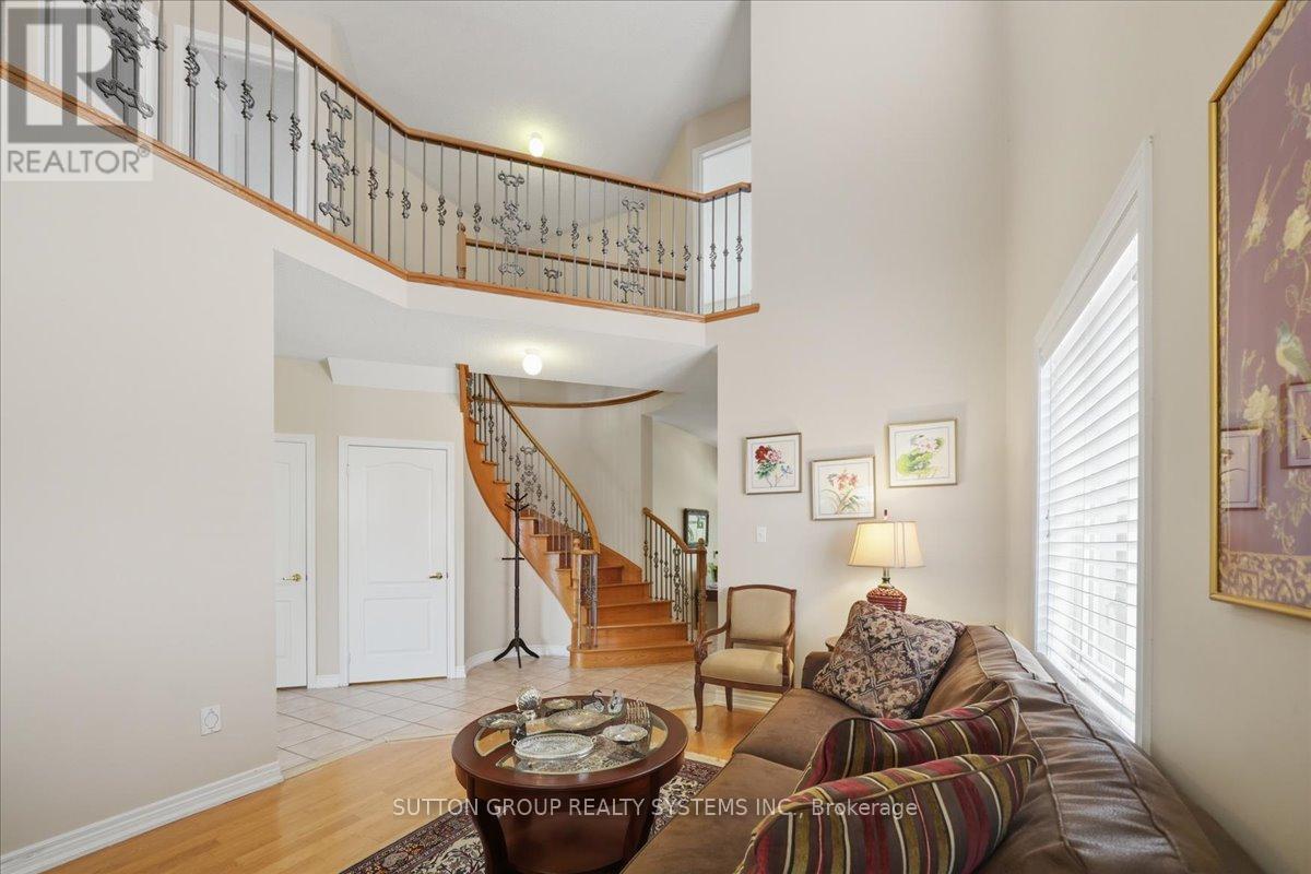 1382 Avon Drive, Mississauga, ON - Indoor