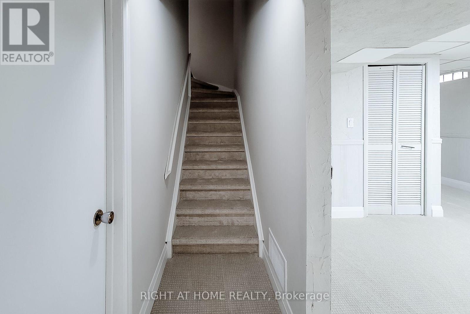 3574 Autumnleaf Crescent, Mississauga, ON - Indoor Photo Showing Other Room