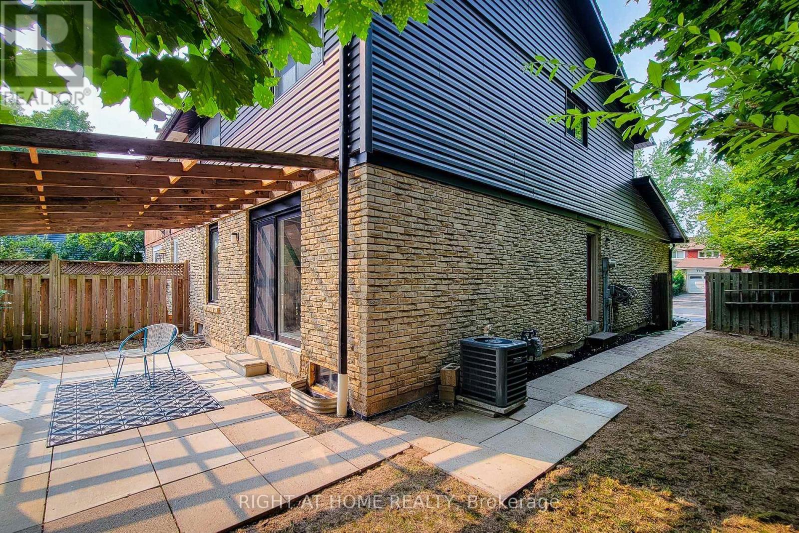3574 Autumnleaf Crescent, Mississauga, ON - Outdoor With Deck Patio Veranda