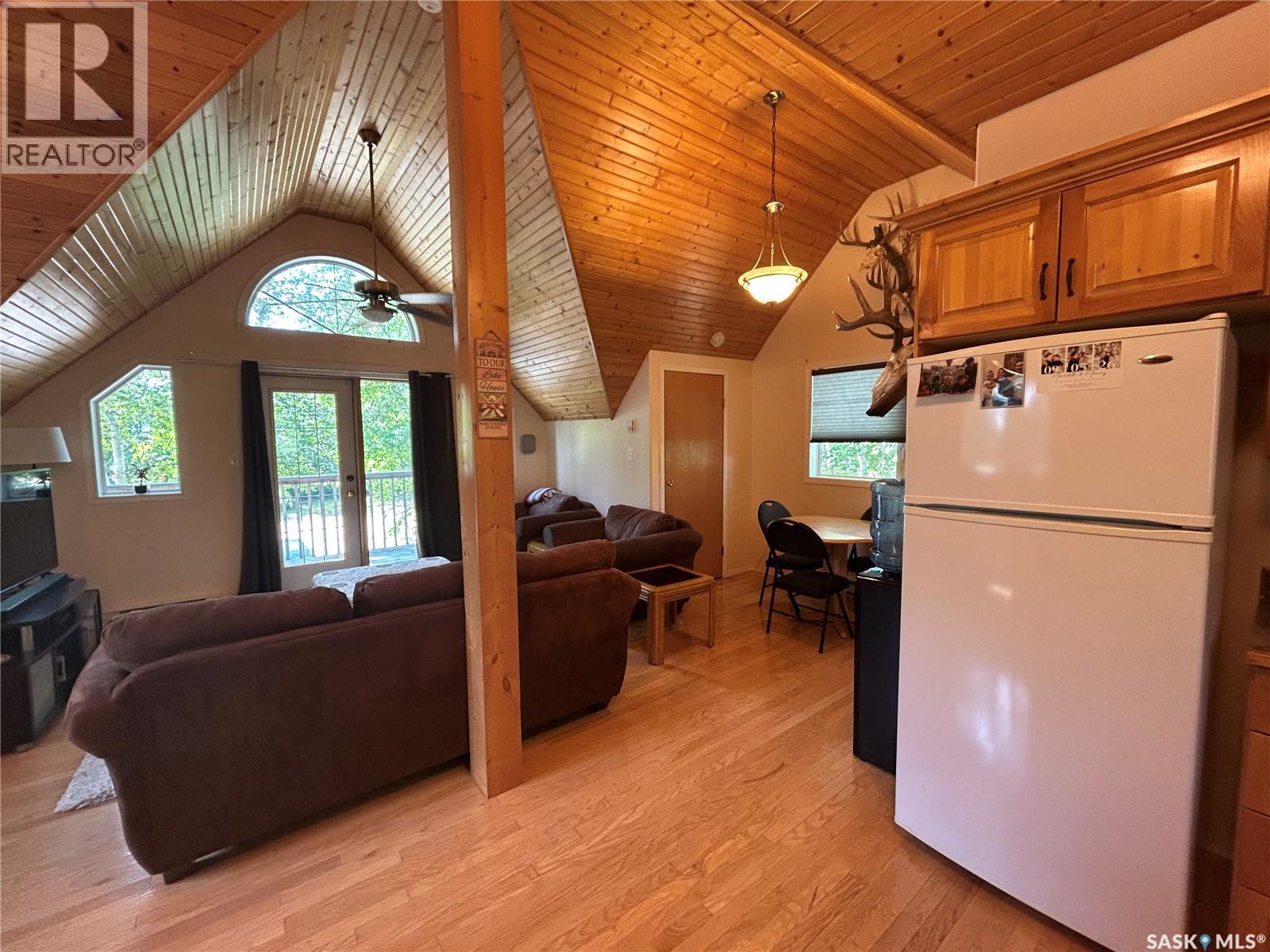 305 Pine Street, Tobin Lake, SK - Indoor